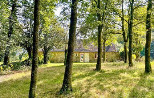 Nice Home In Plouray With 3 Bedrooms