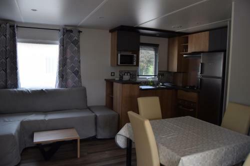 Camping Des Joyeux Campeurs