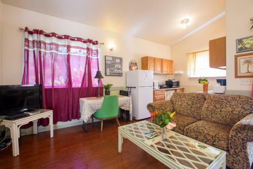 Oceanfront Cottage At Kehena Beach