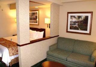 Hotel Fairfield Inn And Suites By Marriott Palm Beach