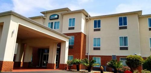 Hotel Home Inn & Suites