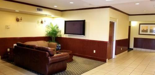 Hotel Home Inn & Suites