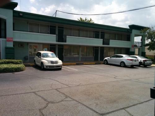 Motel Express Inn East