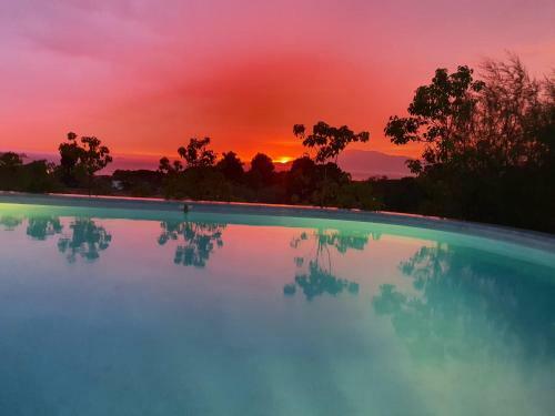 Villa Individuelle Avec Piscine Priv�e Chauff�e Proche Commerces Et Plage