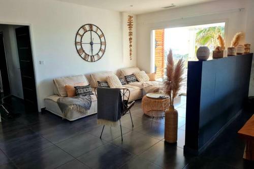 Villa Individuelle Avec Piscine Priv�e Chauff�e Proche Commerces Et Plage
