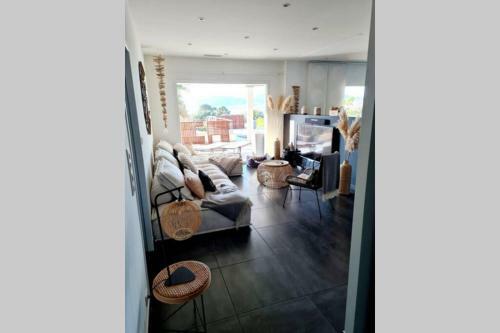 Villa Individuelle Avec Piscine Priv�e Chauff�e Proche Commerces Et Plage