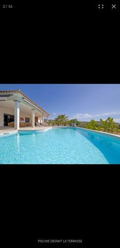 Villa Individuelle Avec Piscine Priv�e Chauff�e Proche Commerces Et Plage