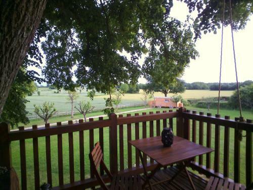 Bed & Breakfast Les Cabanes De Gros Bois