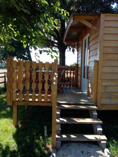 Bed & Breakfast Les Cabanes De Gros Bois