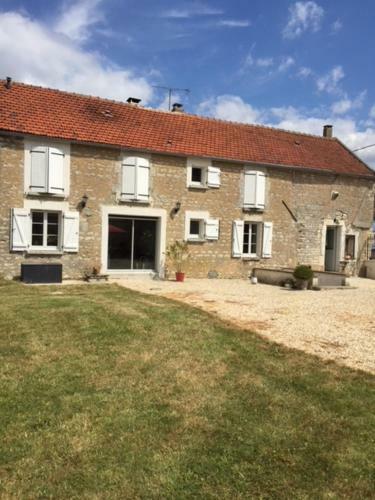 La Maison de Lucien, G�te Au C?ur Du Vignoble Chablisien