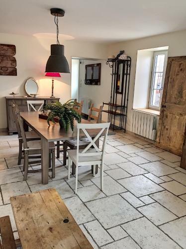 La Maison de Lucien, G�te Au C?ur Du Vignoble Chablisien