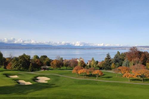 Villa Plein C?ur Du Golf D?evian Et Vue Lac Leman