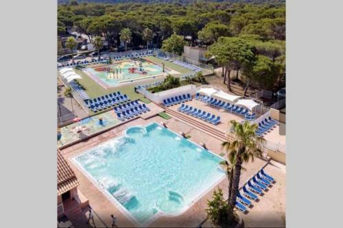 Ch�let Dans Parc De Loisirs 5 �toiles