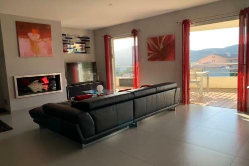 Apartamento Elegant Design Apt With Balcony And Pool