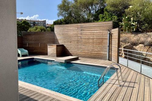 Apartamento Elegant Design Apt With Balcony And Pool