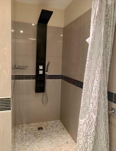 Apartamento Elegant Design Apt With Balcony And Pool