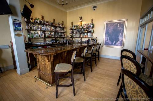 Windsor Hotel & Restaurant