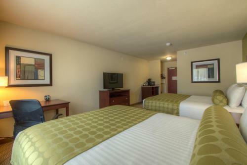 Hotel Cobblestone Inn And Suites