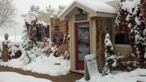 Posada Hilltop Inn