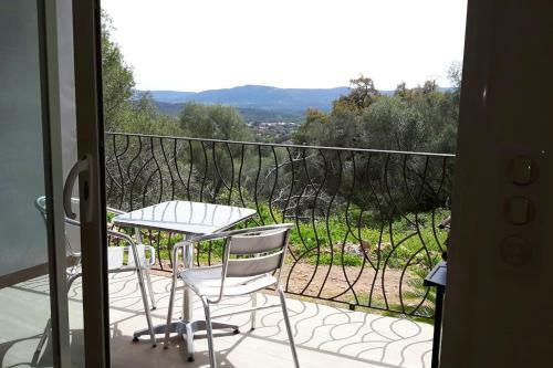 Apartamento Studio Avec Piscine Partagee Terrasse Et Wifi A Porto Vecchio