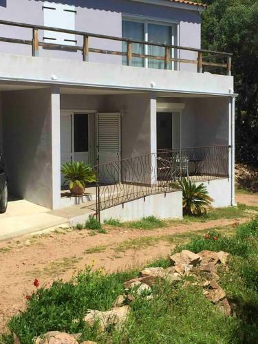 Apartamento Studio Avec Piscine Partagee Terrasse Et Wifi A Porto Vecchio