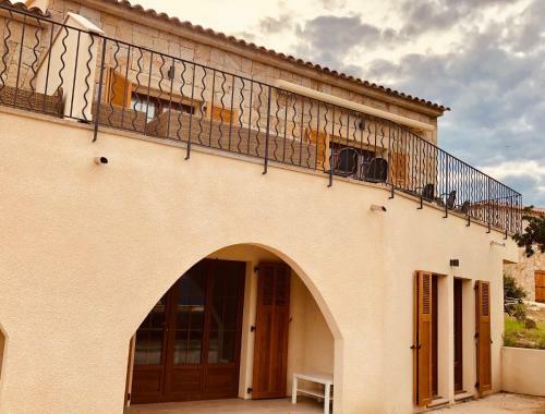 Apartamentos Casasgiu Mer, Montagne Et Calme