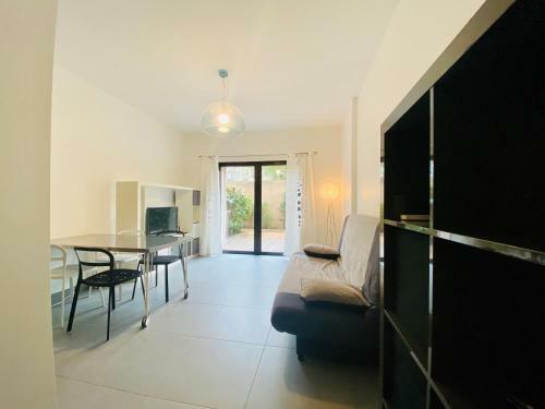 Apartamento Studio En Centre Ville Avec Jardinet