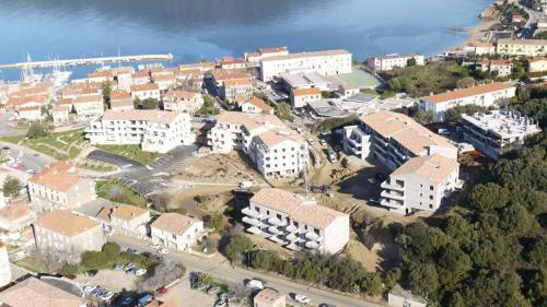 Apartamento T2 De Standing Id�alement Situ�
