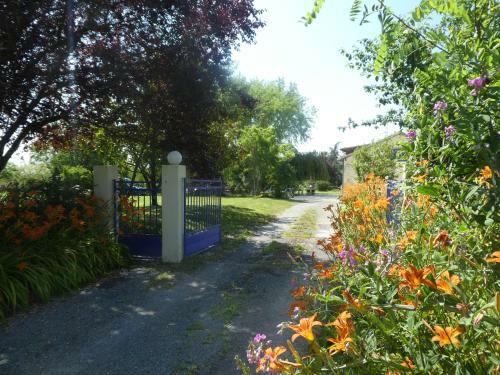 Bed & Breakfast Les Chambres Du Ladoux