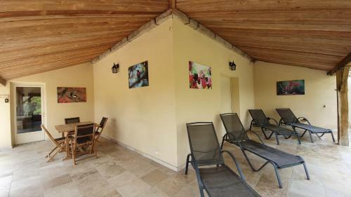 Hostal Domaine Du Cardou