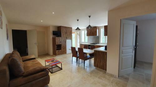 Hostal Domaine Du Cardou