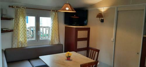 Captivating 3-bed Cabin In Quimper