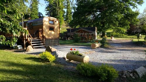 Ma Roulotte Sous Les Ch�nes "la Passionn�e"