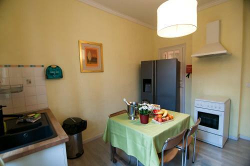 Ria Sirach Apartments