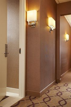 Hotel Sheraton Suites Wilmington Downtown