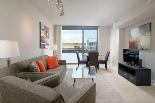 Apartamentos Churchill At Newseum Residences