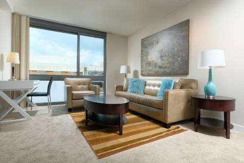 Apartamentos Churchill At Newseum Residences