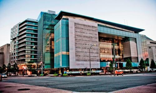 Apartamentos Churchill At Newseum Residences
