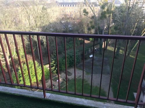 Apartamento T4 Refait � Neuf Rennes, 3 Ch. Parking, 2 Balcons.