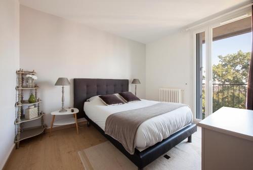 Apartamento T4 Refait � Neuf Rennes, 3 Ch. Parking, 2 Balcons.