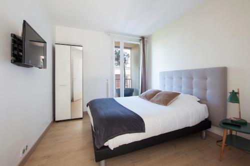 Apartamento T4 Refait � Neuf Rennes, 3 Ch. Parking, 2 Balcons.