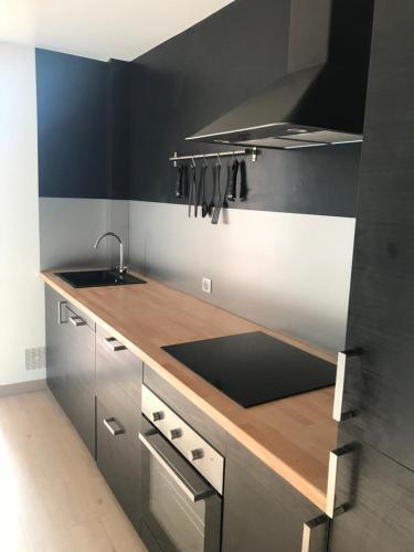 Apartamento T4 Refait � Neuf Rennes, 3 Ch. Parking, 2 Balcons.
