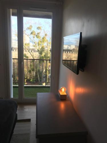 Apartamento T4 Refait � Neuf Rennes, 3 Ch. Parking, 2 Balcons.