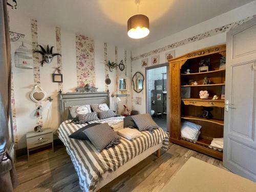 Charming Atypical 3 Bedroom Apartment