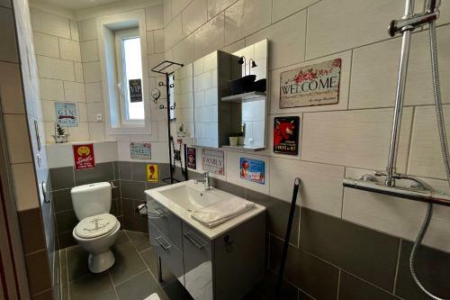 Charming Atypical 3 Bedroom Apartment
