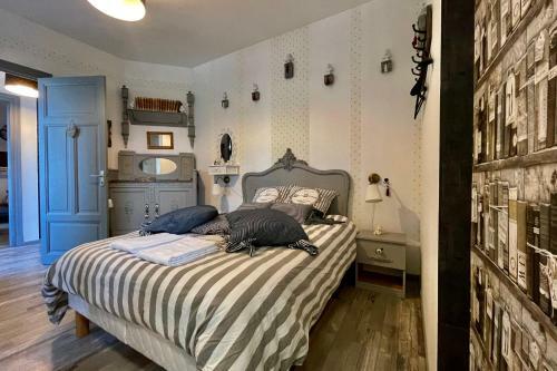 Charming Atypical 3 Bedroom Apartment