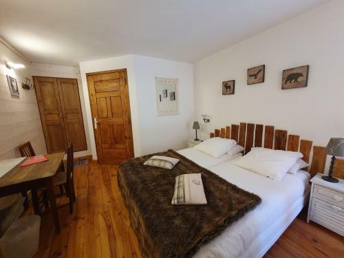 Hostal La Source
