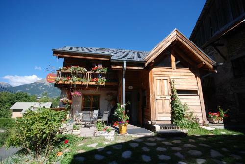 Hostal La Source