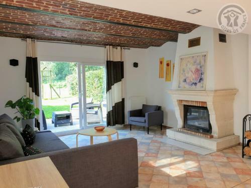 G�te Romeries, 3 Pi�ces, 4 Personnes - Fr-1-510-146