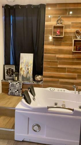 Bed & Breakfast Manoir Aux Trois Charmes